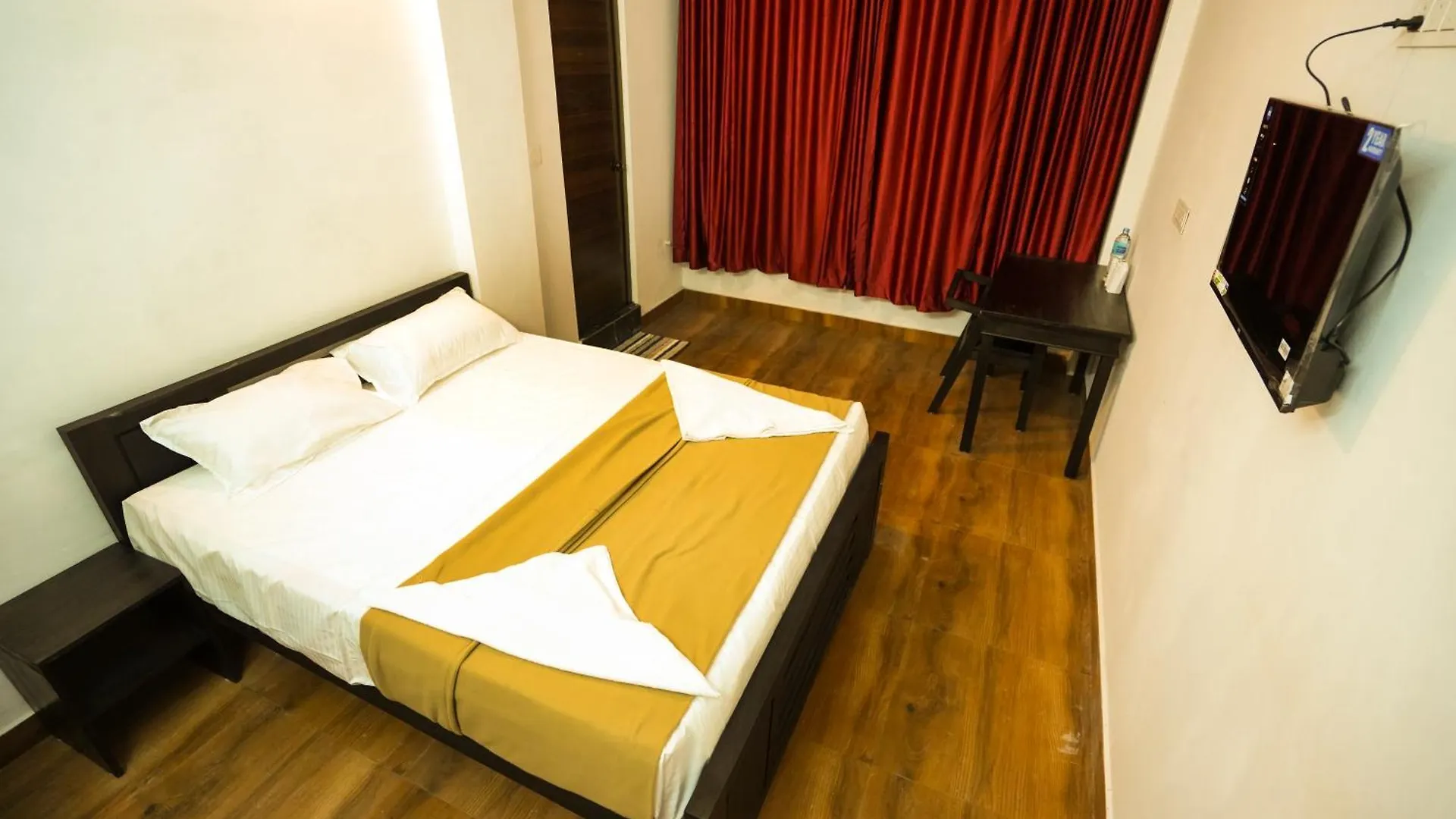Hotel Ek Residency Anaviratty