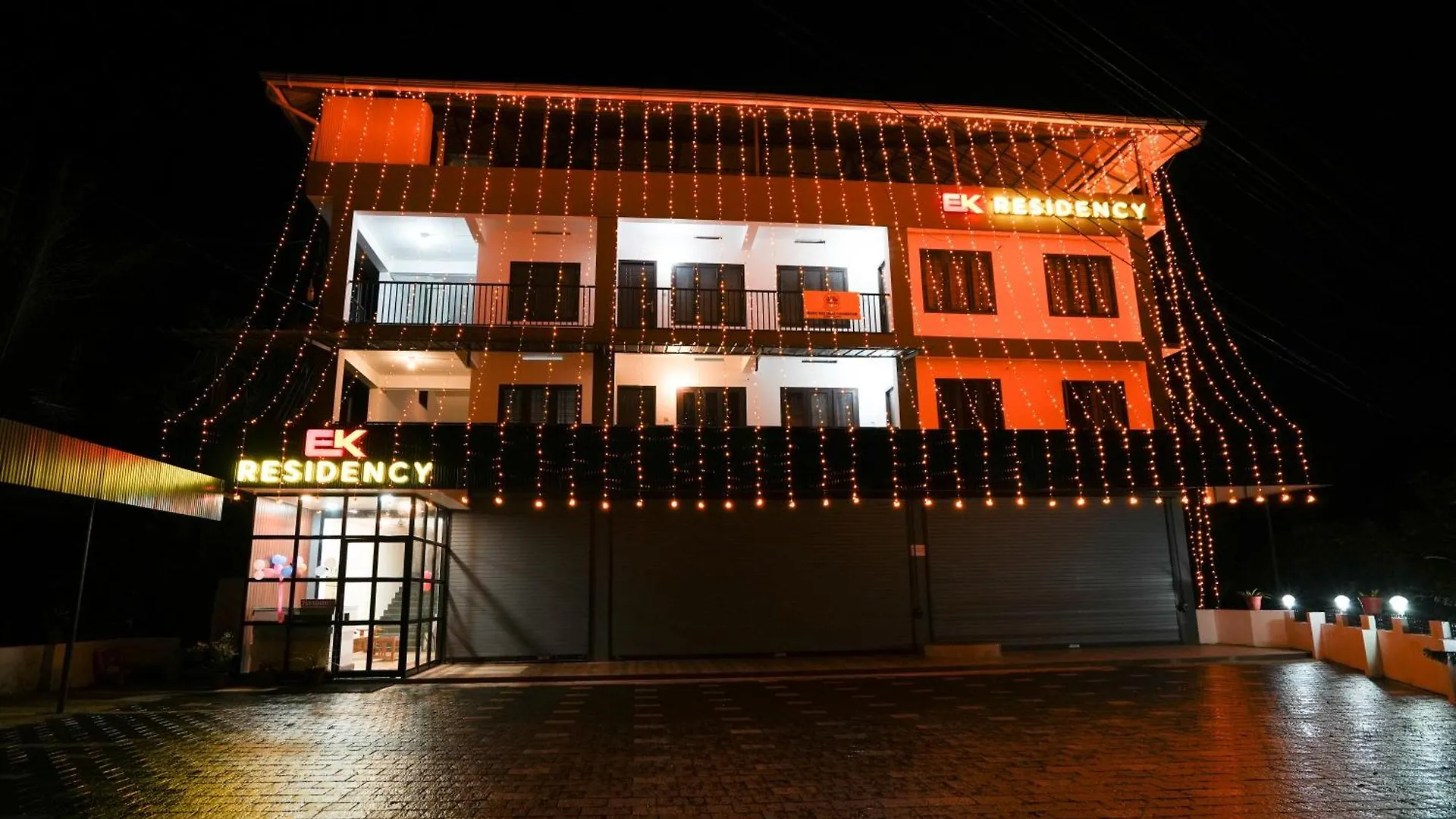Hotel Ek Residency Anaviratty 3*,  Indie